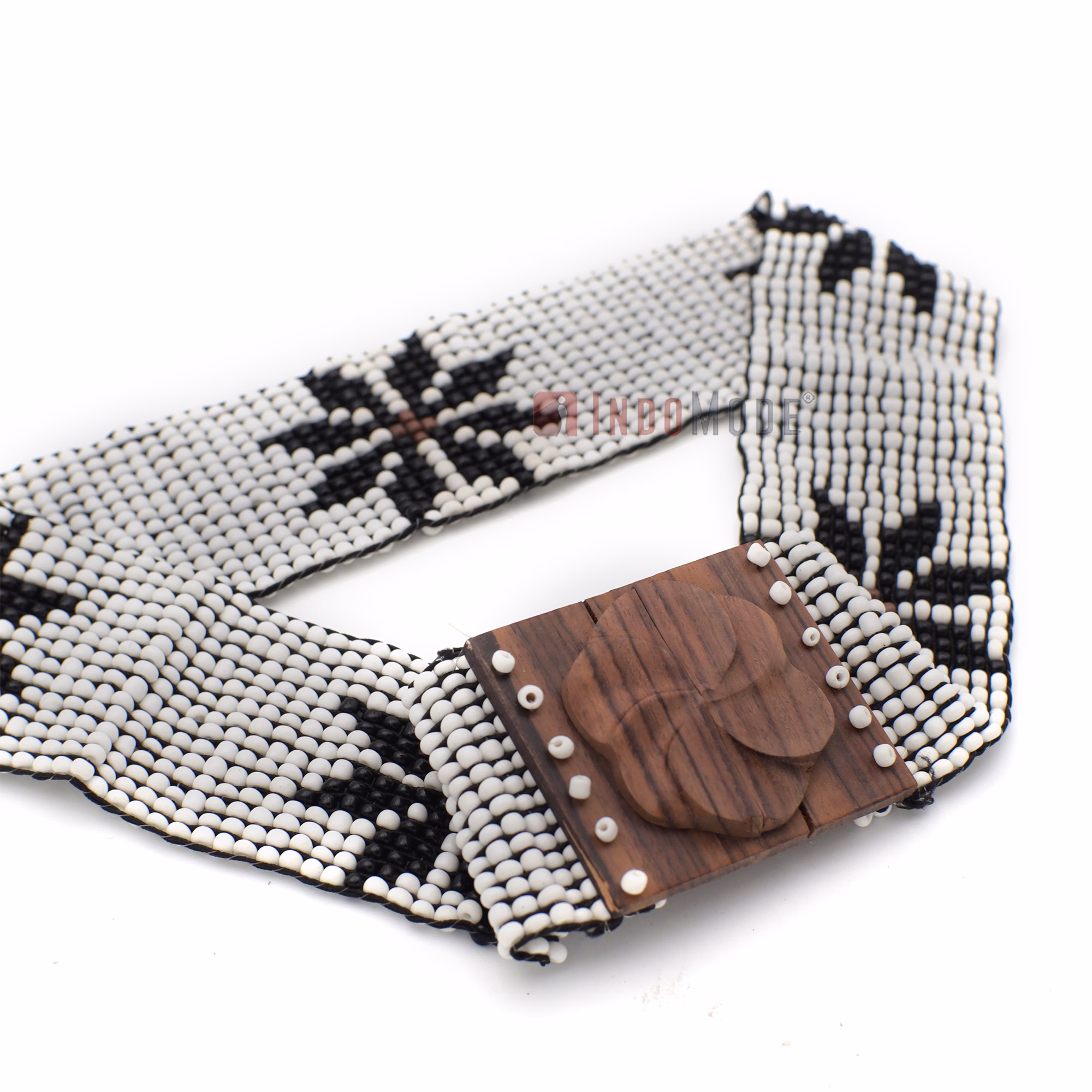 Women's Belt Stretchy Beaded Bali Cinch Belt Wood Clasp - White Black Star Brown Center / Rose Buckle