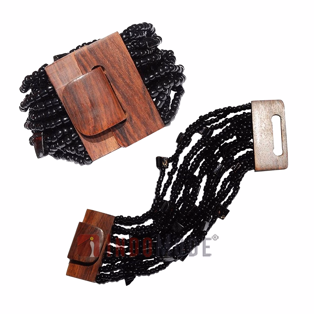 Shiny Black Beaded Bracelet Wooden Clasp and Mother Of Pearl Shells - Image 3
